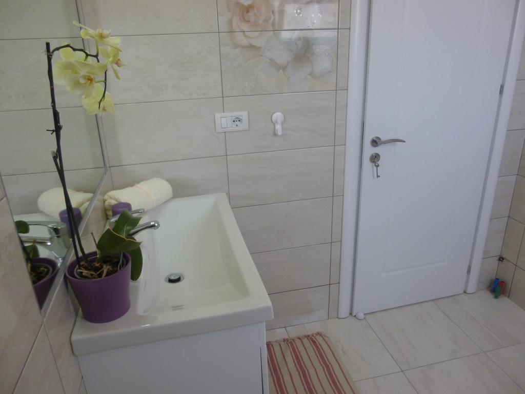 Amarilis Luxury Apartment Sarande Bilik gambar